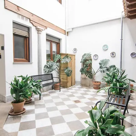 Tuguest Gracia Apartments-3